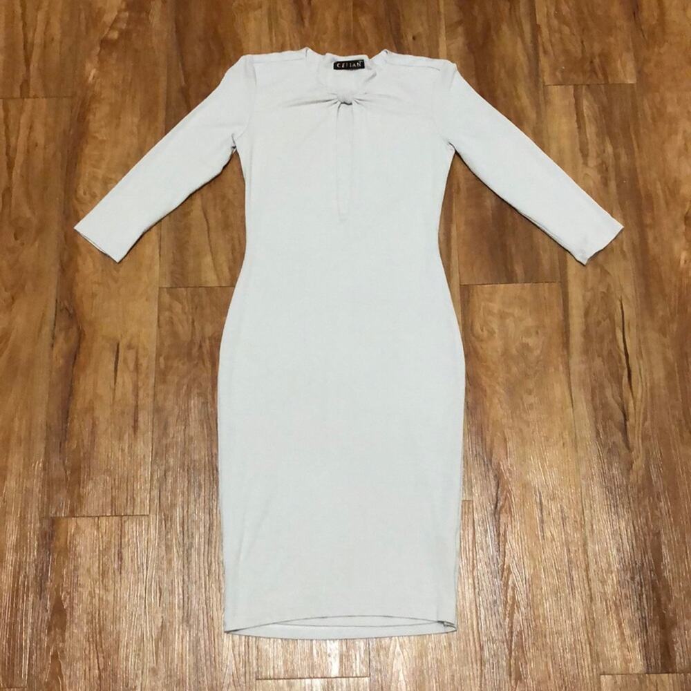 Cefian Cream Dress with Keyhole Size Small